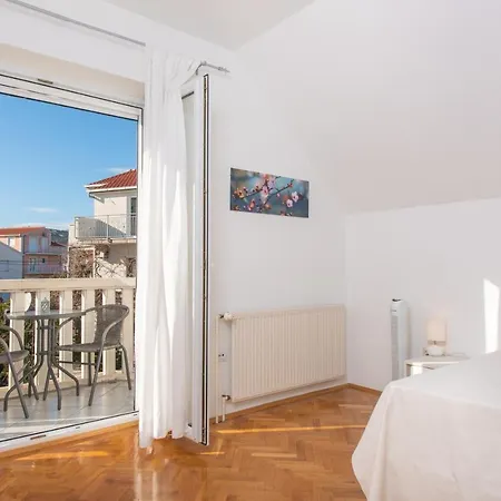 Διαμέρισμα Mandic Kaštela