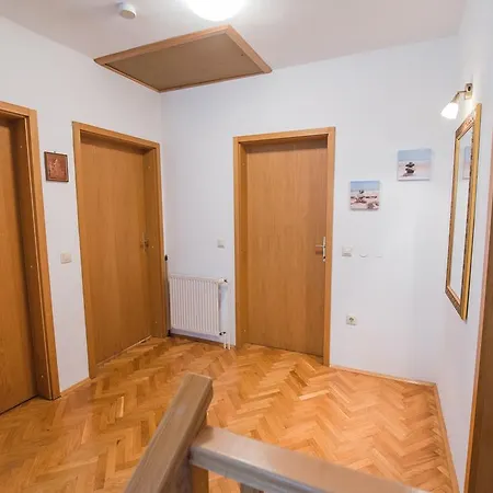 Apartment Mandic Kastela