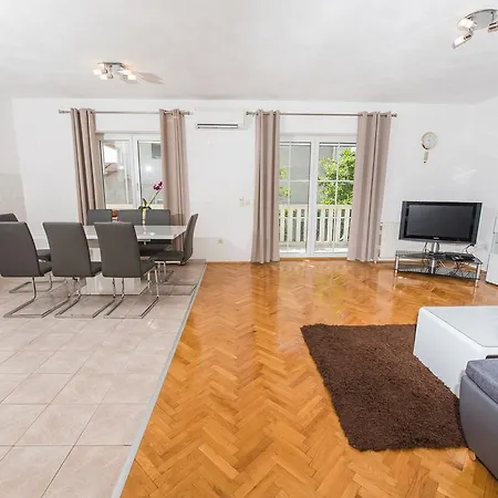 Apartment Mandic *