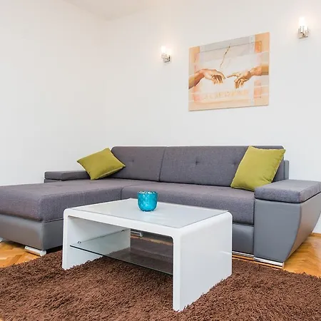 Apartment Mandic Kastela