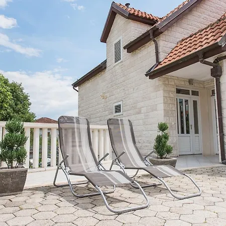 Apartment Mandic Kastela