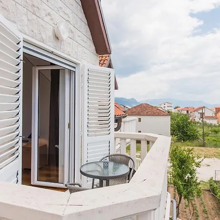 Mandic * Kastela